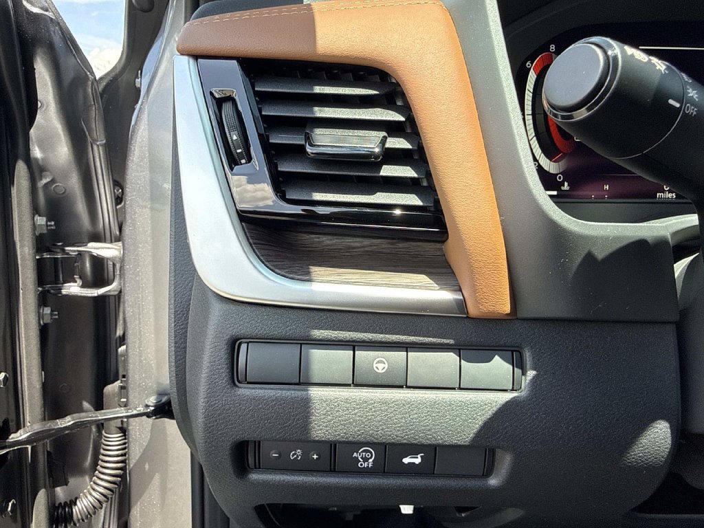 New 2026 Nissan Rogue Platinum AWD/4WD image 33