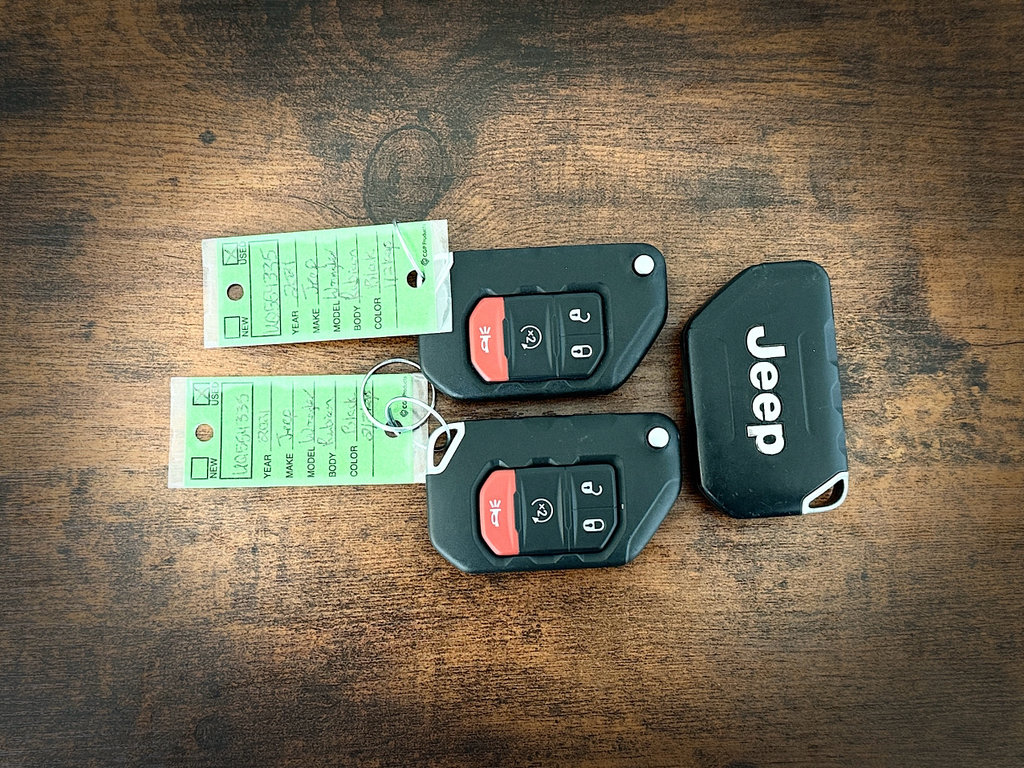 Used 2021 Jeep Wrangler Unlimited Rubicon AWD/4WD image 32