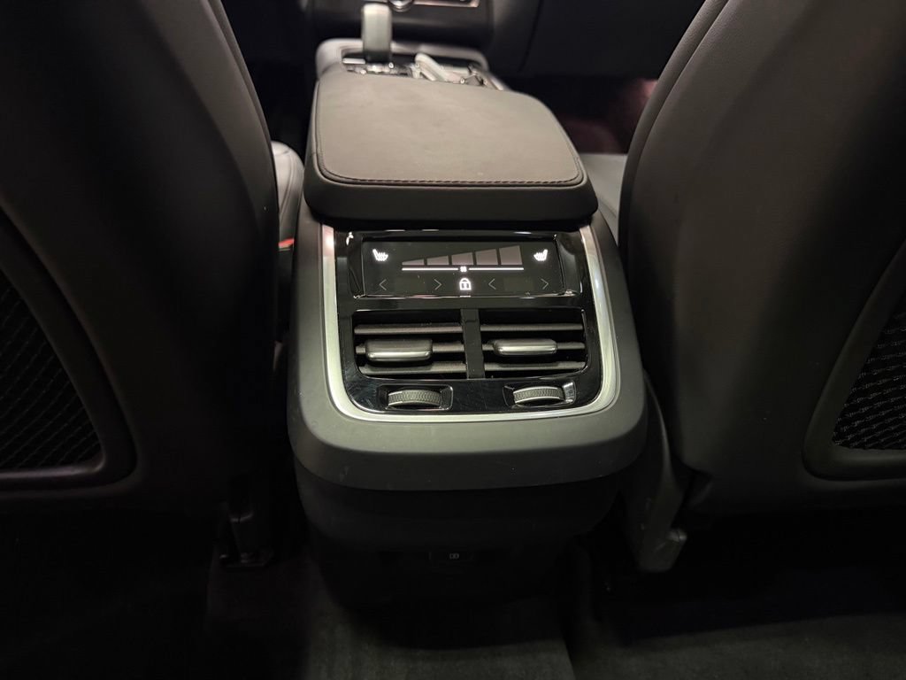 Used 2024 Volvo XC90 B5 Core w/ Protection Package Premier AWD/4WD image 35