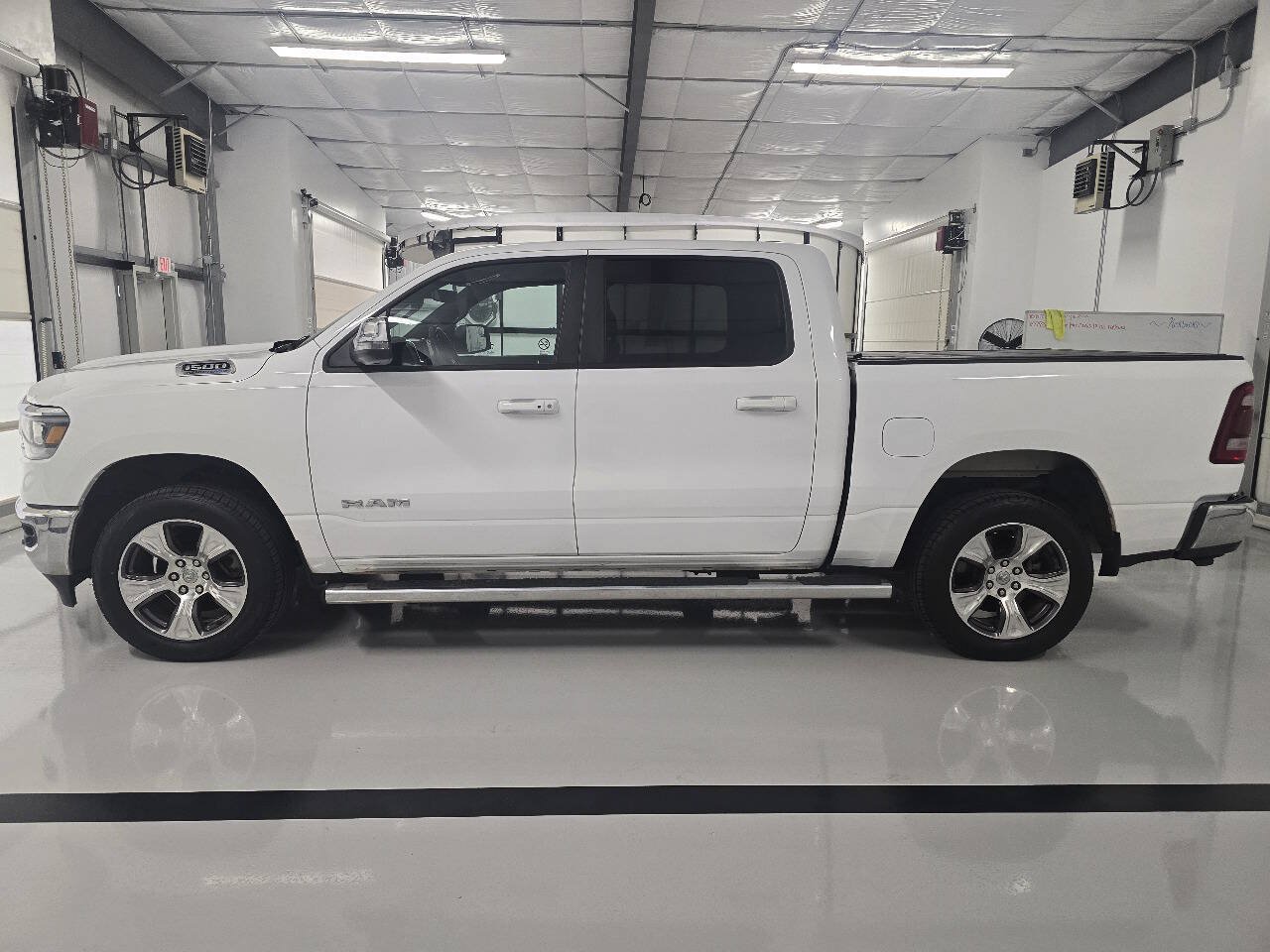 Used 2023 RAM 1500 Laramie AWD/4WD image 6