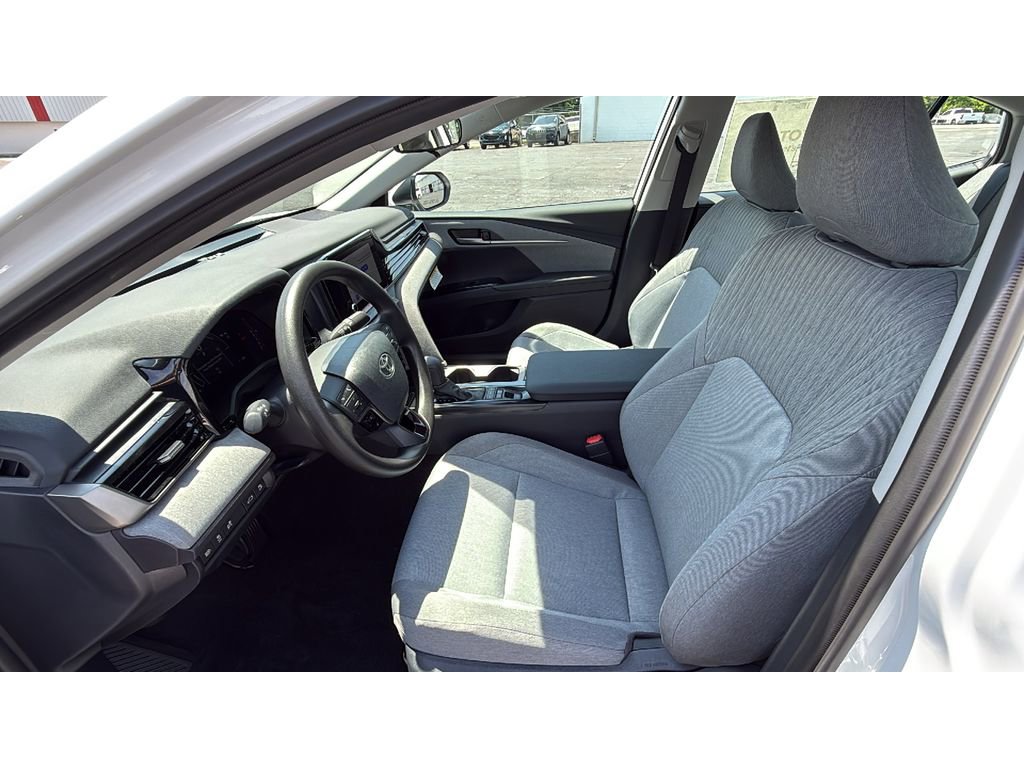 New 2026 Toyota Camry LE AWD/4WD image 31