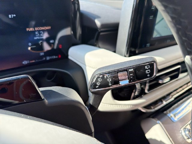 New 2026 Lincoln Aviator AWD w/ Jet Appearance Package image 28
