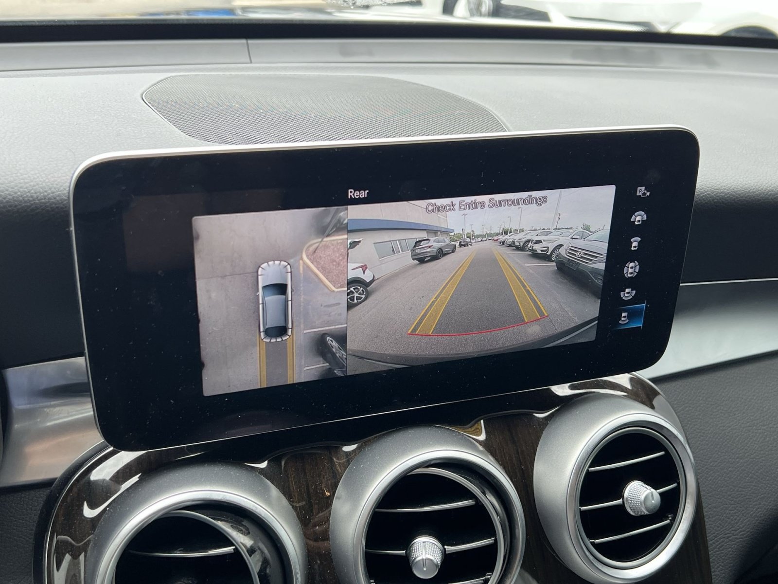 Used 2021 Mercedes-Benz GLC 300 4MATIC Coupe image 16