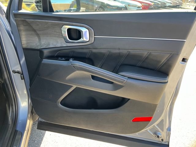 Used 2024 Kia Sorento SX image 25