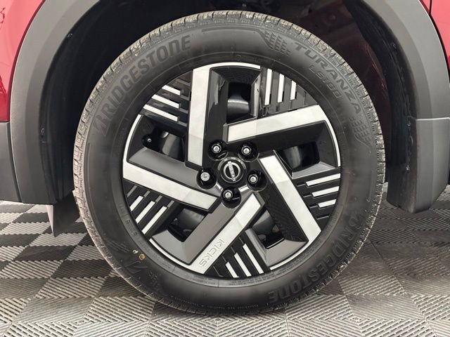 Used 2025 Nissan Kicks SV image 13
