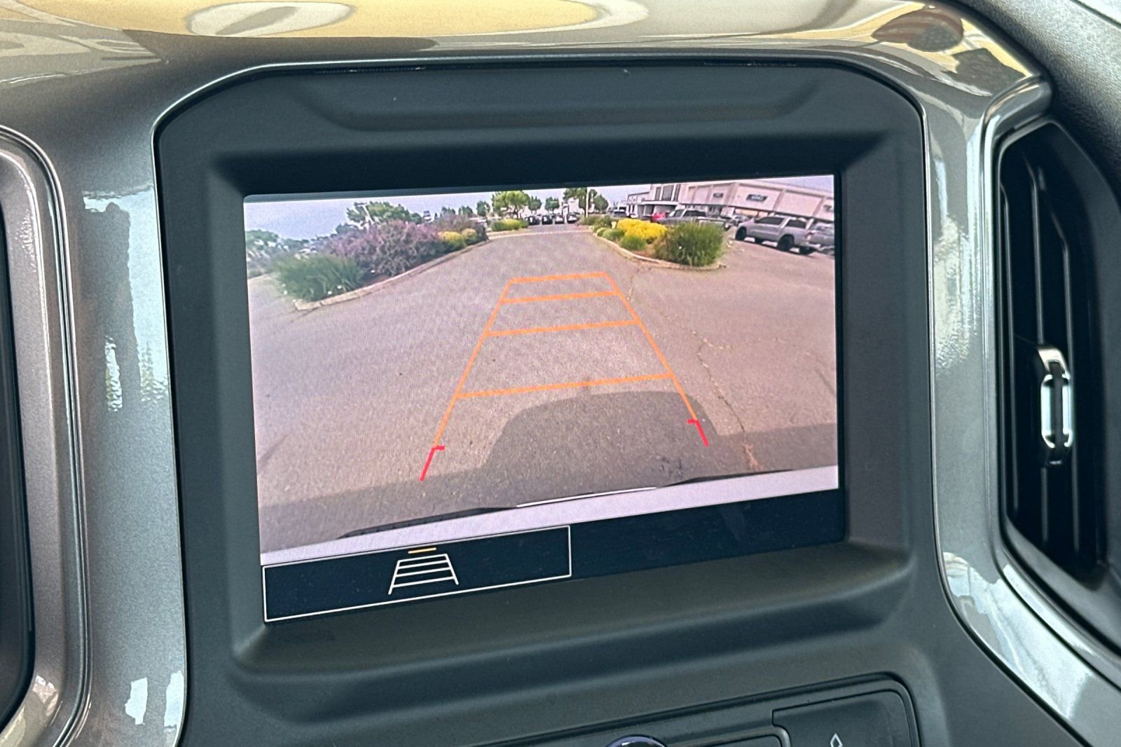 Used 2025 Chevrolet Silverado 1500 W/T image 16