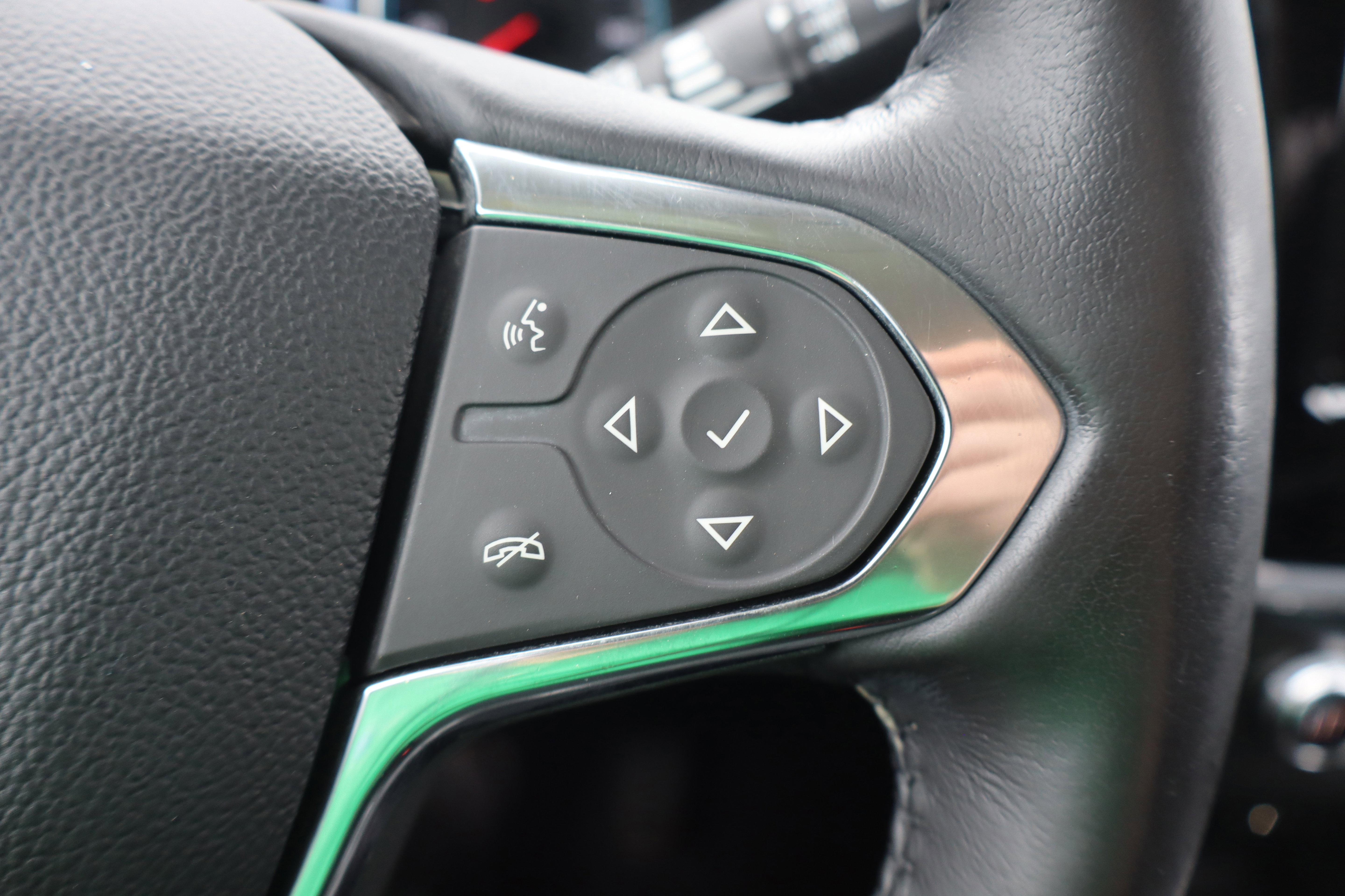 Used 2019 Chevrolet Traverse LT image 18