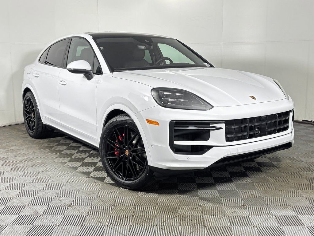 Certified 2026 Porsche Cayenne S AWD/4WD image 9