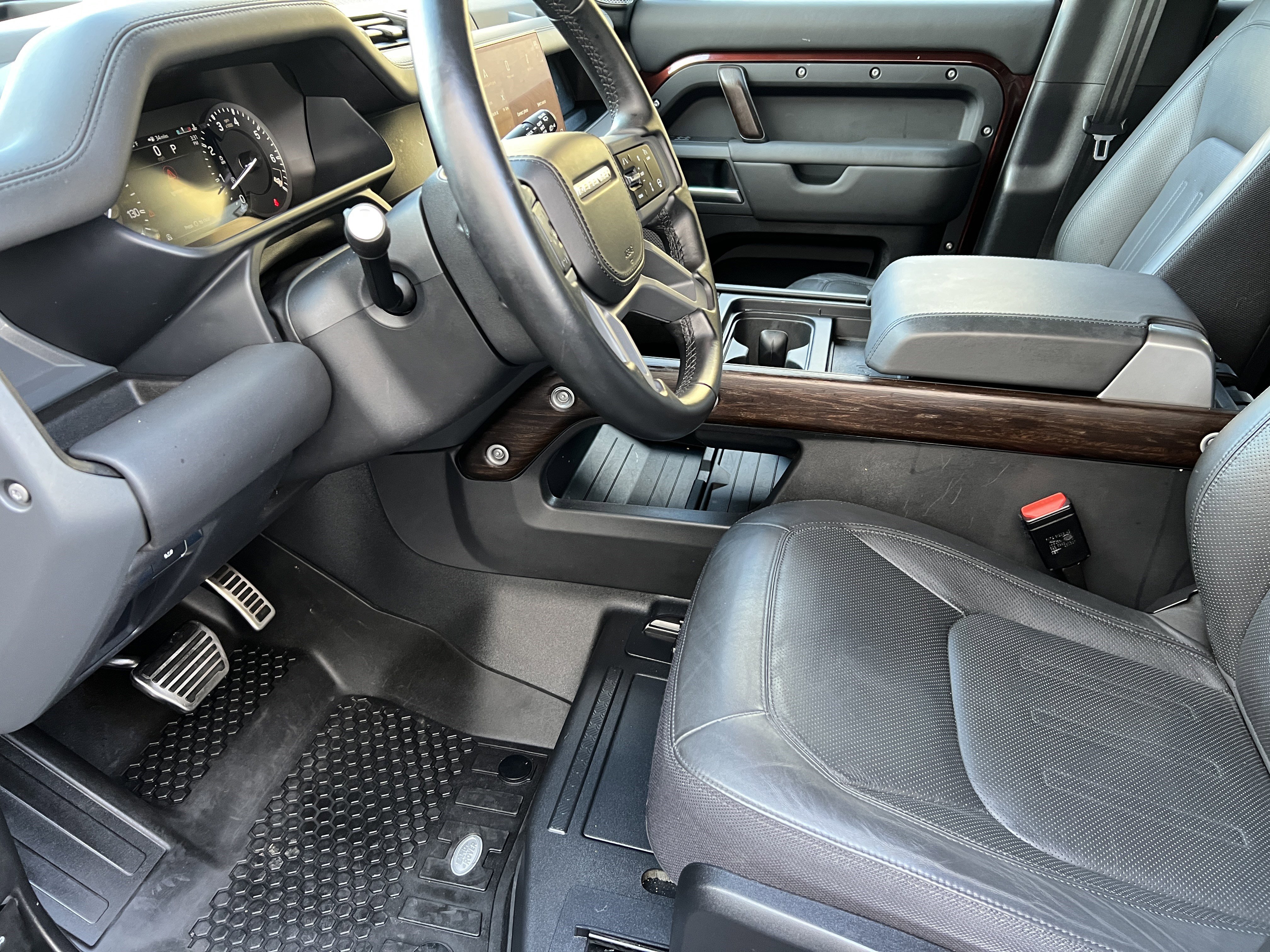 Used 2023 Land Rover Defender 130 X image 13