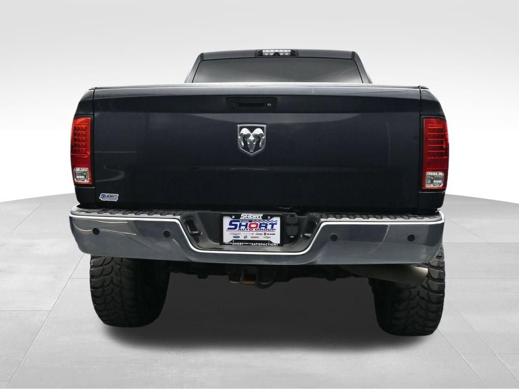 Used 2017 RAM 2500 Tradesman w/ Chrome Appearance Group AWD/4WD image 4