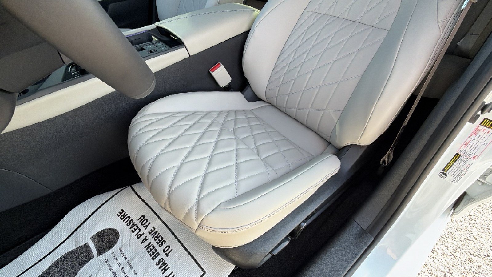 Used 2026 Nissan Sentra SL w/ Floor Mat Package FWD image 12
