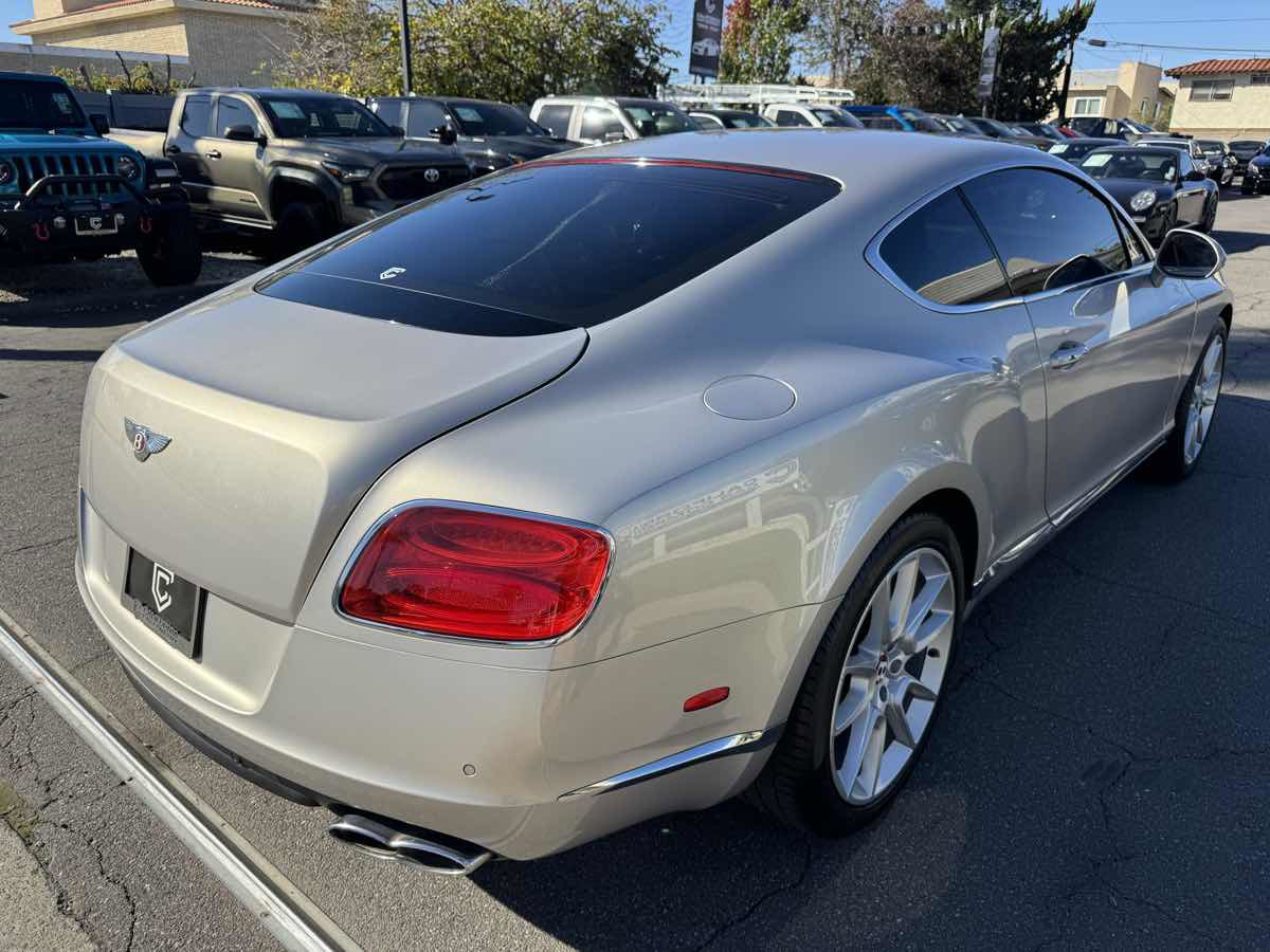 Used 2015 Bentley Continental GT image 9