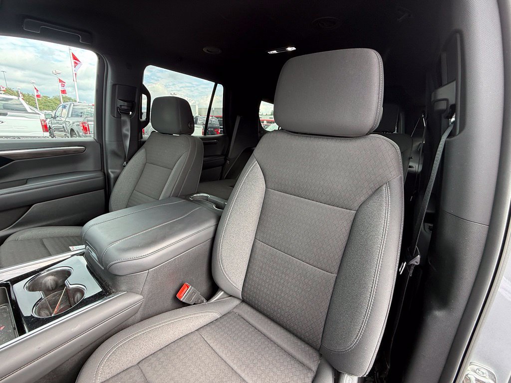 Used 2025 Chevrolet Tahoe LS AWD/4WD image 19
