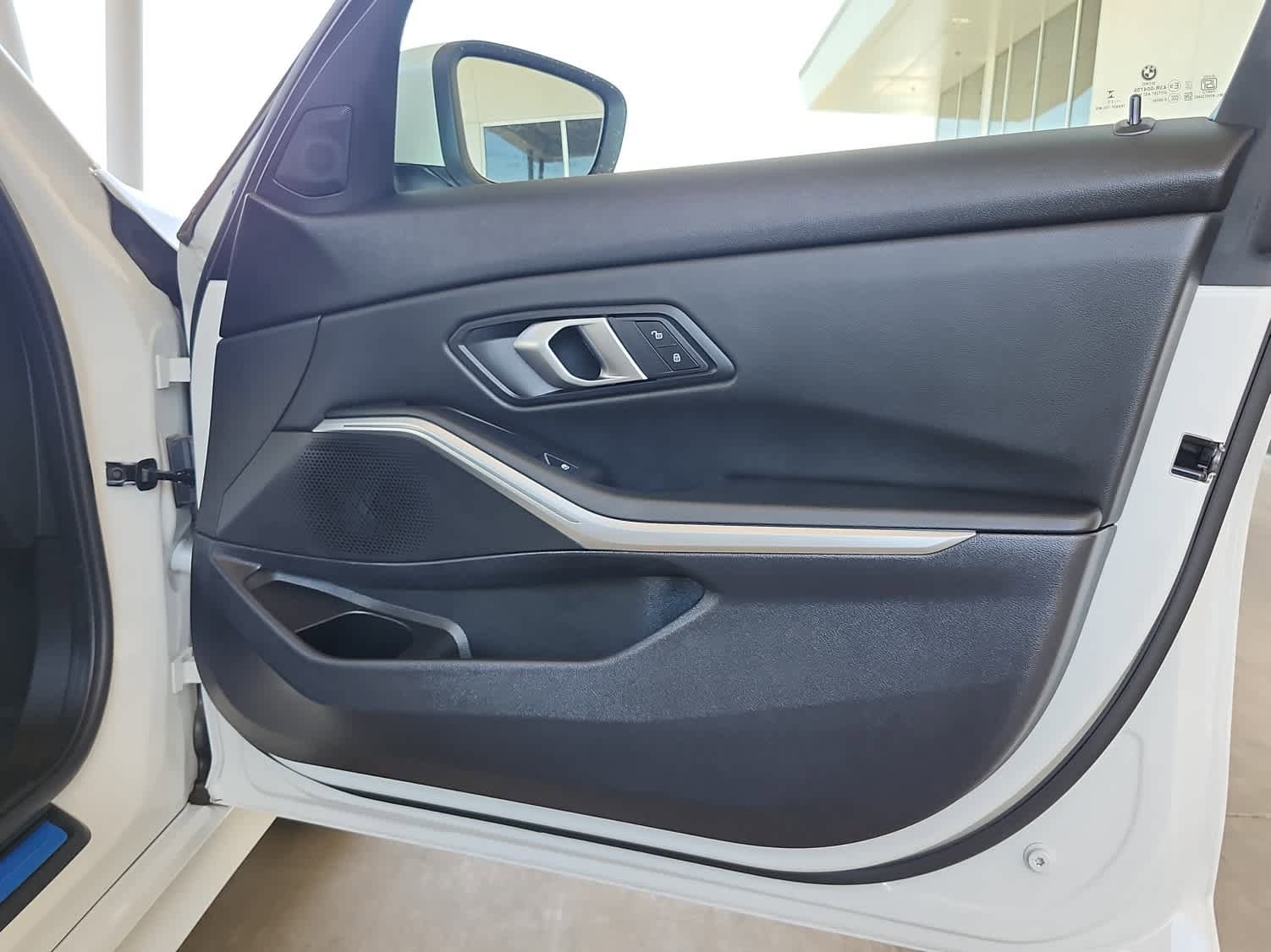 Used 2025 BMW 330i Sedan RWD image 12
