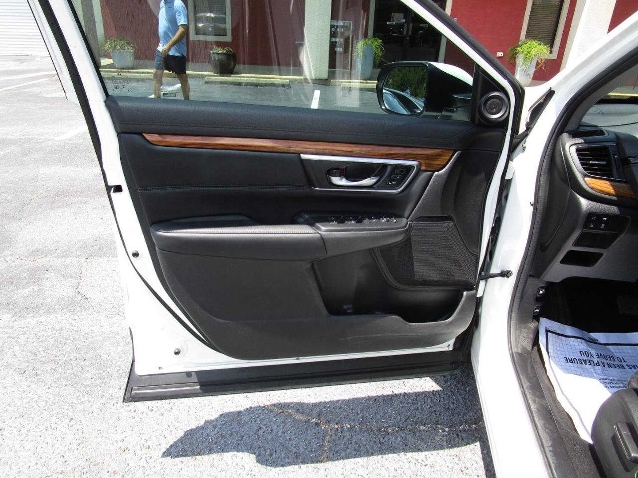 Used 2022 Honda CR-V Touring image 19