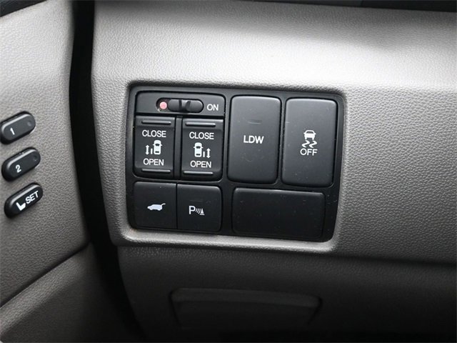 Used 2016 Honda Odyssey Touring Elite image 30
