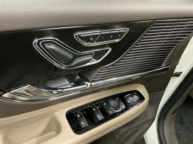 Used 2022 Lincoln Corsair Grand Touring image 14