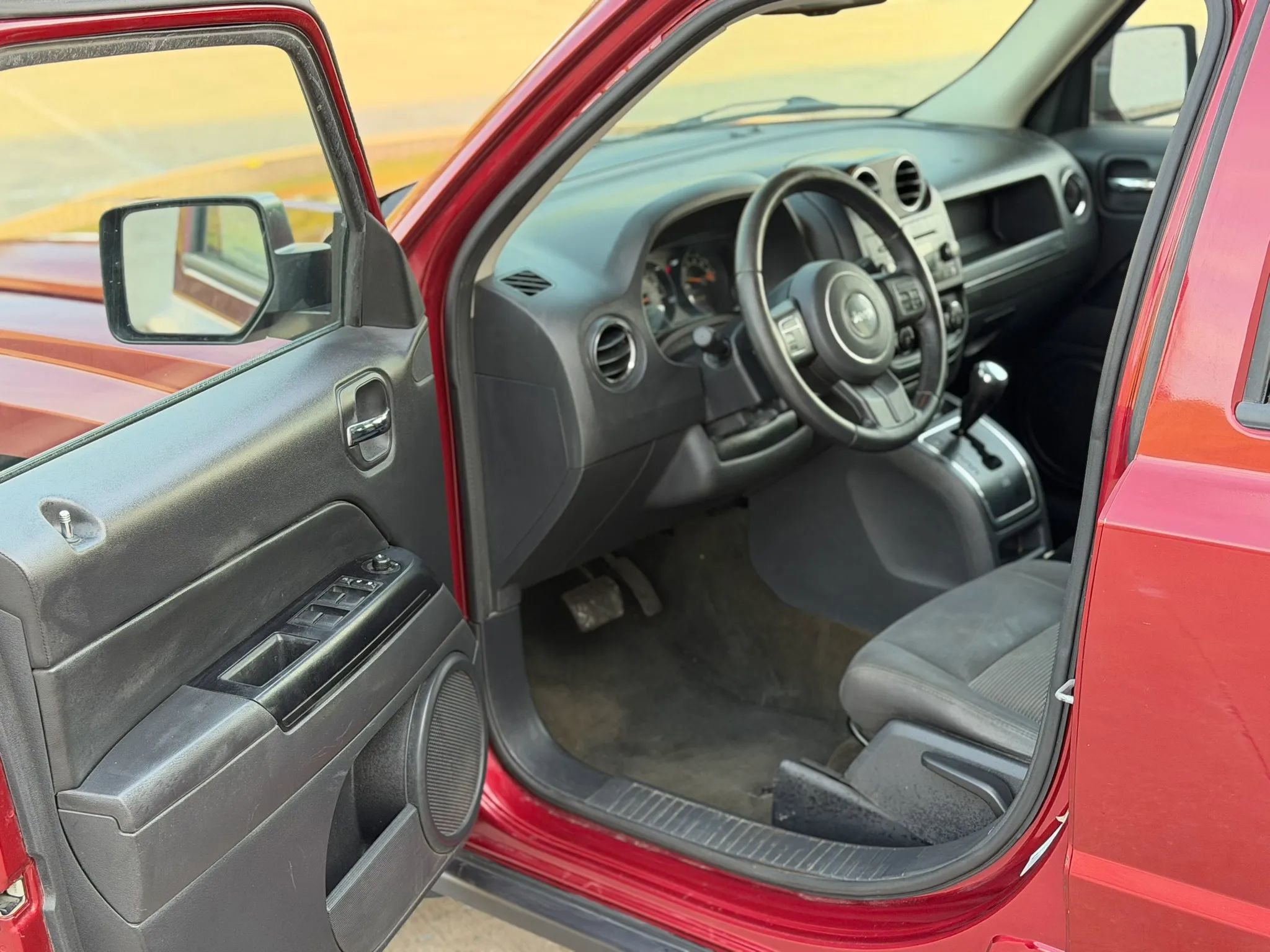 Used 2016 Jeep Patriot Latitude image 14