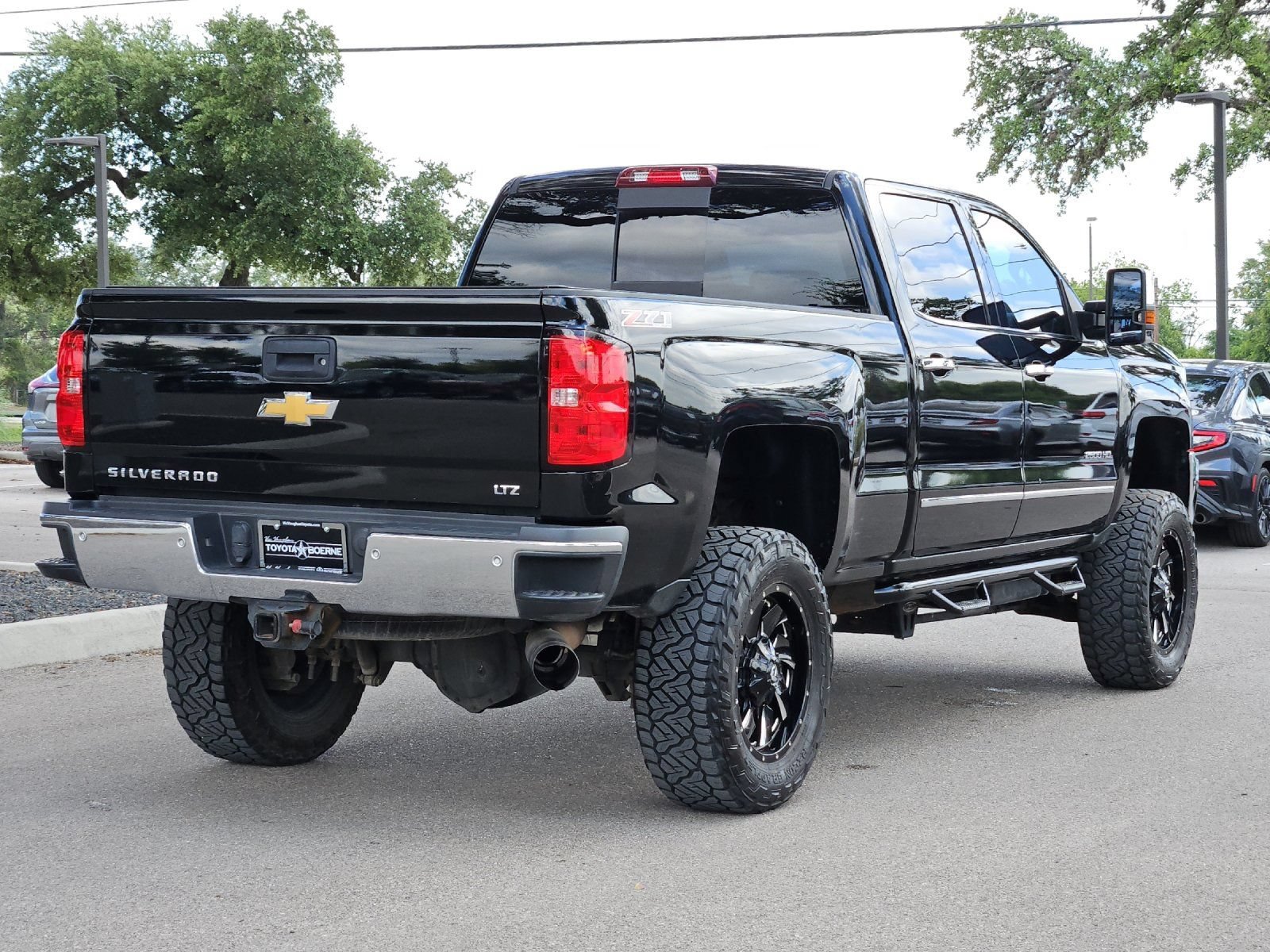 Used 2015 Chevrolet Silverado 2500 LTZ w/ Duramax Plus Package AWD/4WD image 5
