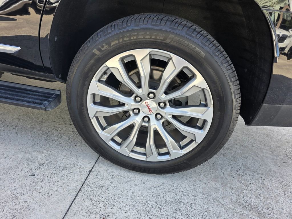 Used 2021 GMC Yukon Denali w/ LPO, Illumination Package image 18