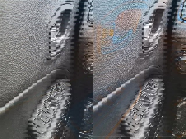 Used 2019 Jeep Compass Limited w/ Safety & Security Group image 7