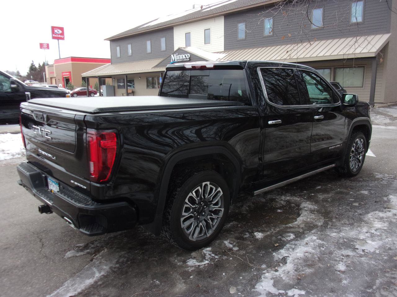 Used 2023 GMC Sierra 1500 Denali Ultimate image 5