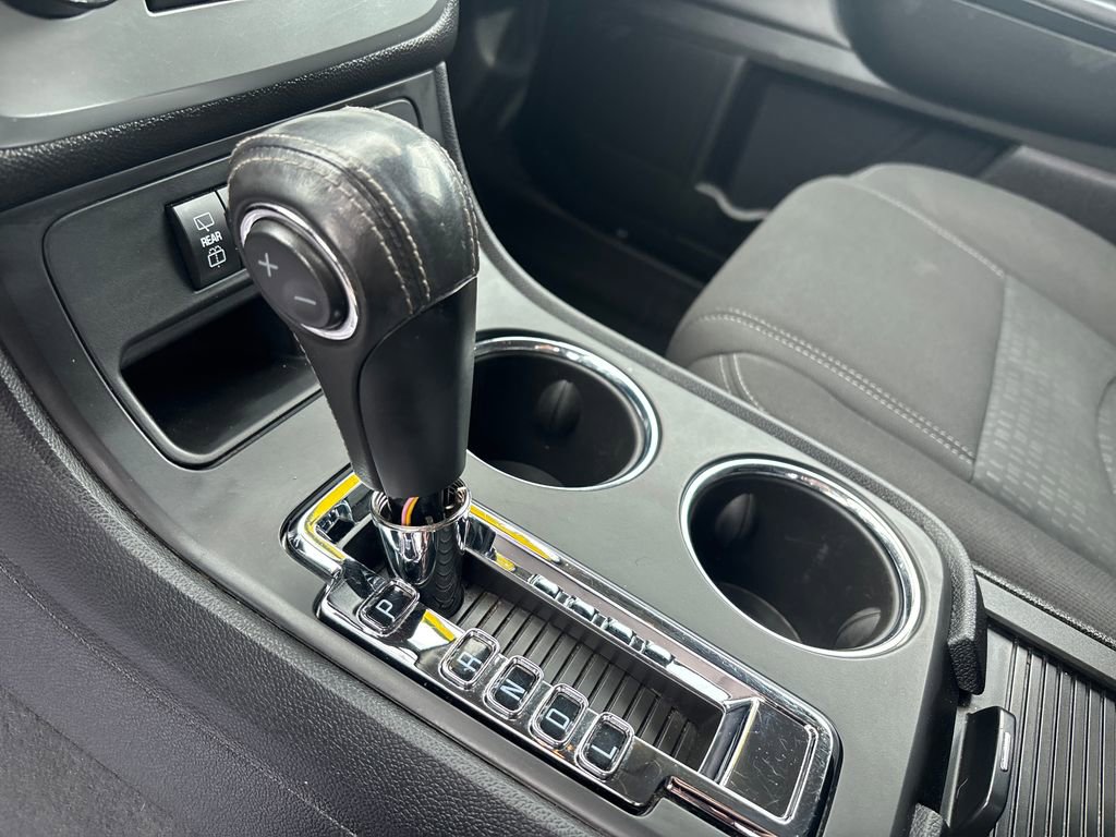 Used 2016 GMC Acadia SLE image 29