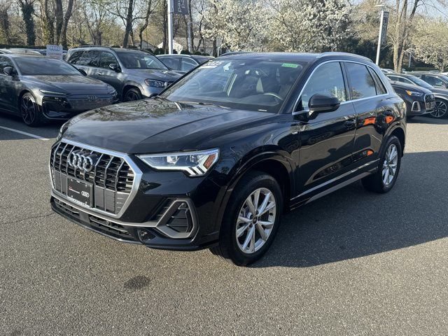Certified 2025 Audi Q3 2.0T Premium AWD/4WD image 8