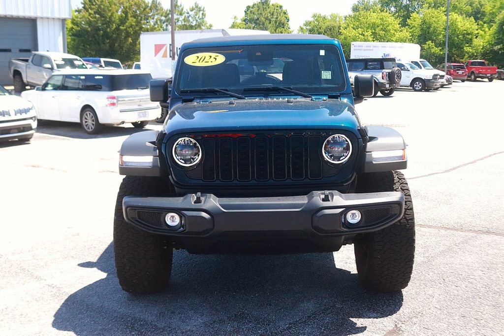 Used 2025 Jeep Wrangler Unlimited Sport AWD/4WD image 2