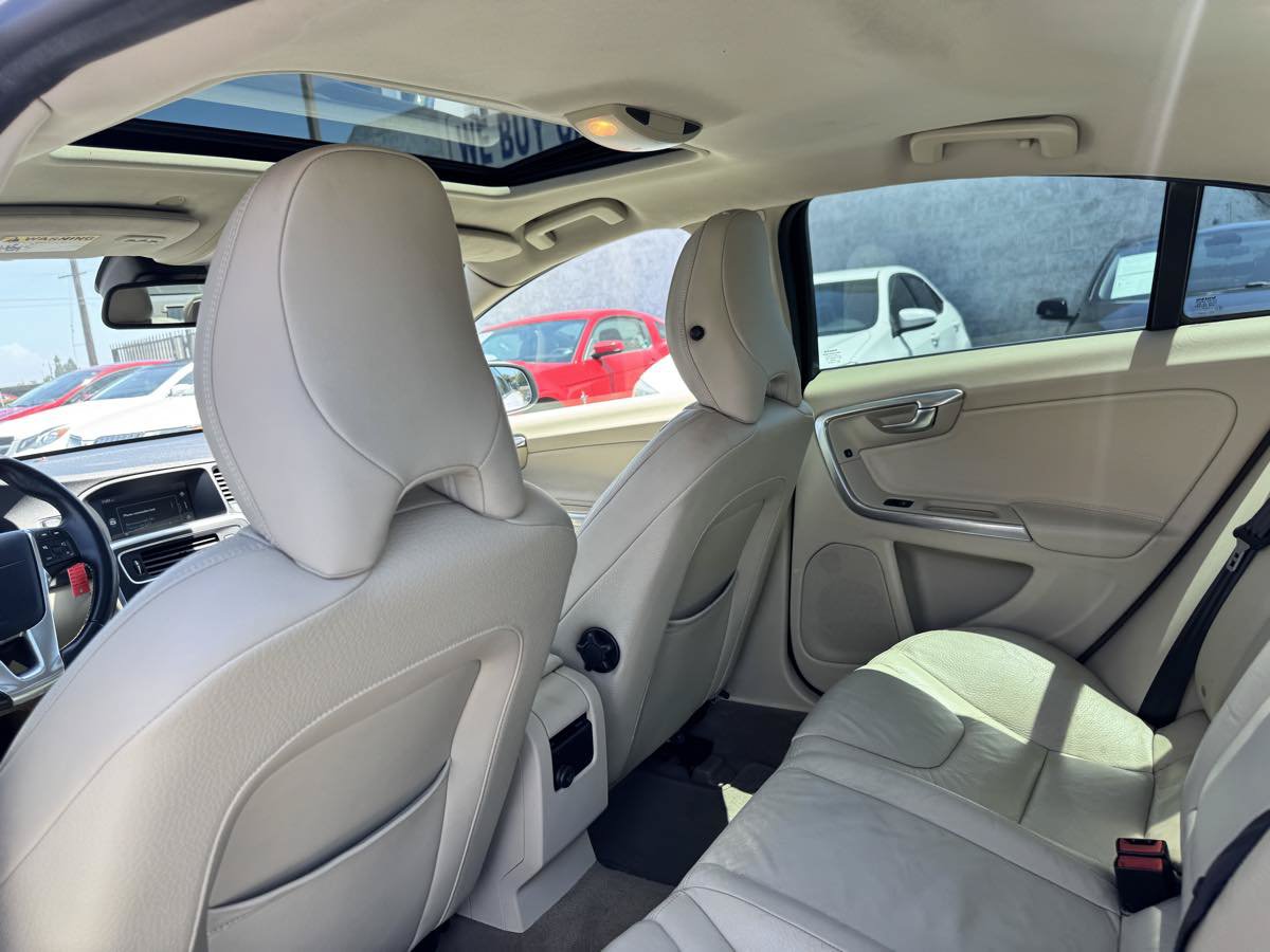 Used 2012 Volvo S60 T5 w/ Climate Pkg FWD image 26