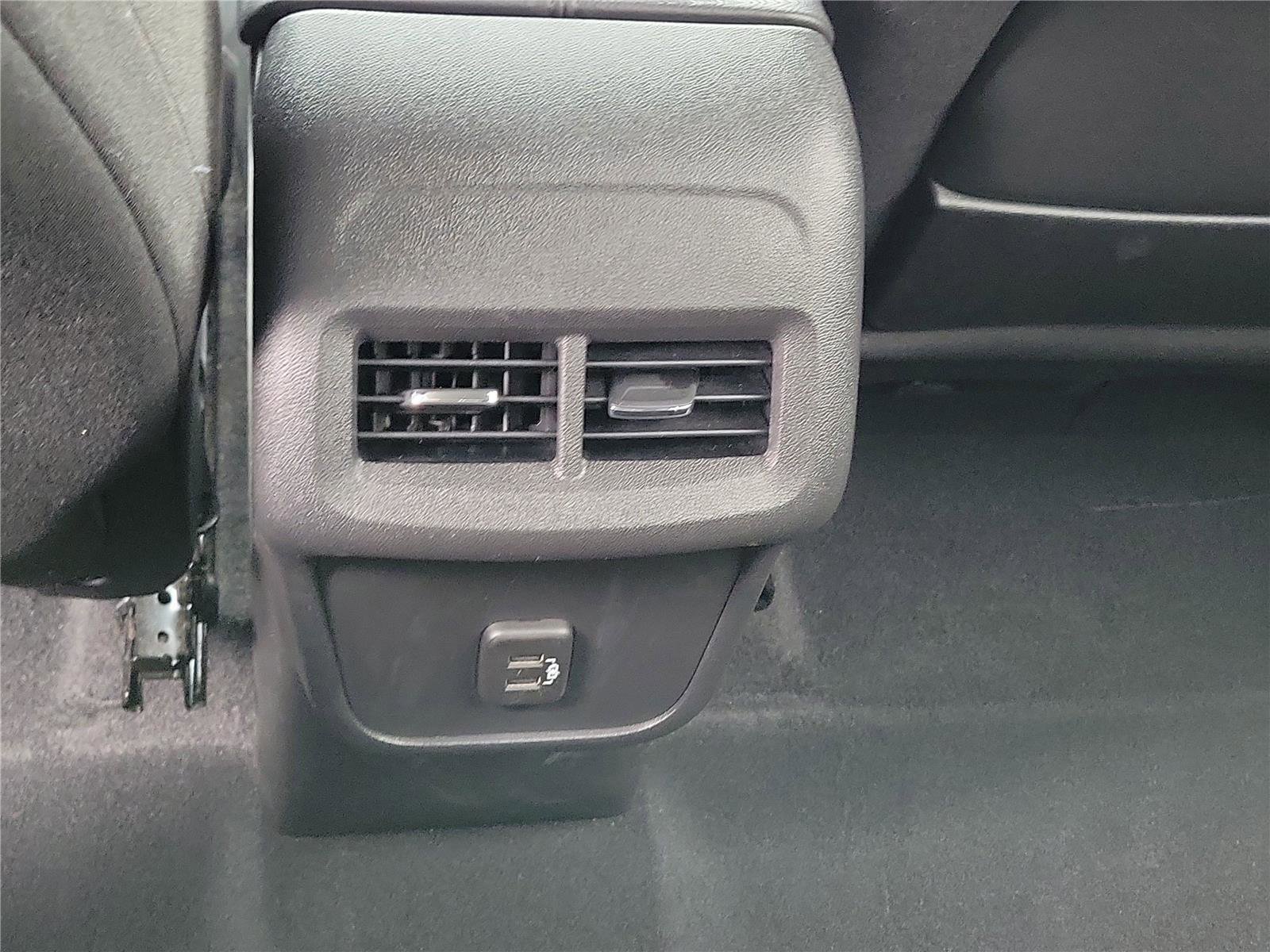 Used 2021 GMC Terrain SLE w/ Driver Convenience Package image 12