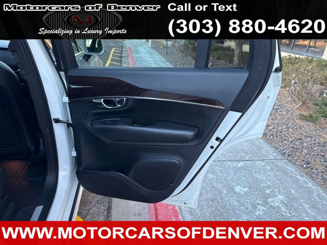 Used 2017 Volvo XC90 T6 Momentum w/ Vision Package image 25