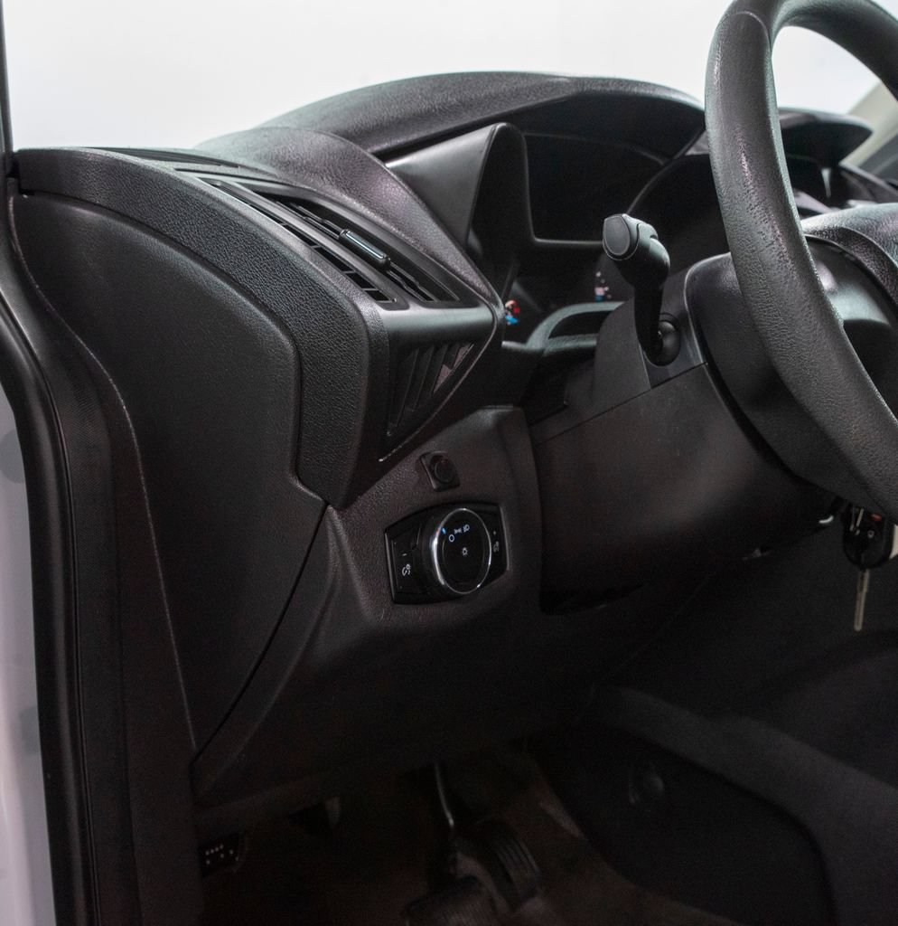 Used 2015 Ford Transit Connect XL FWD image 17