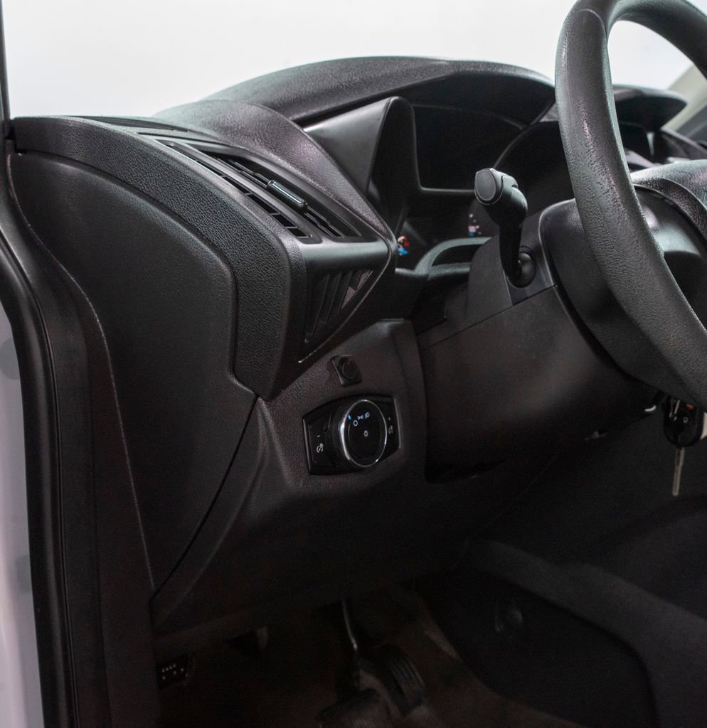 Used 2015 Ford Transit Connect XL image 17