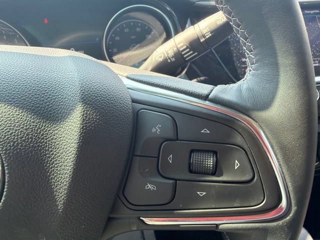 Used 2022 Buick Encore GX Select FWD image 56
