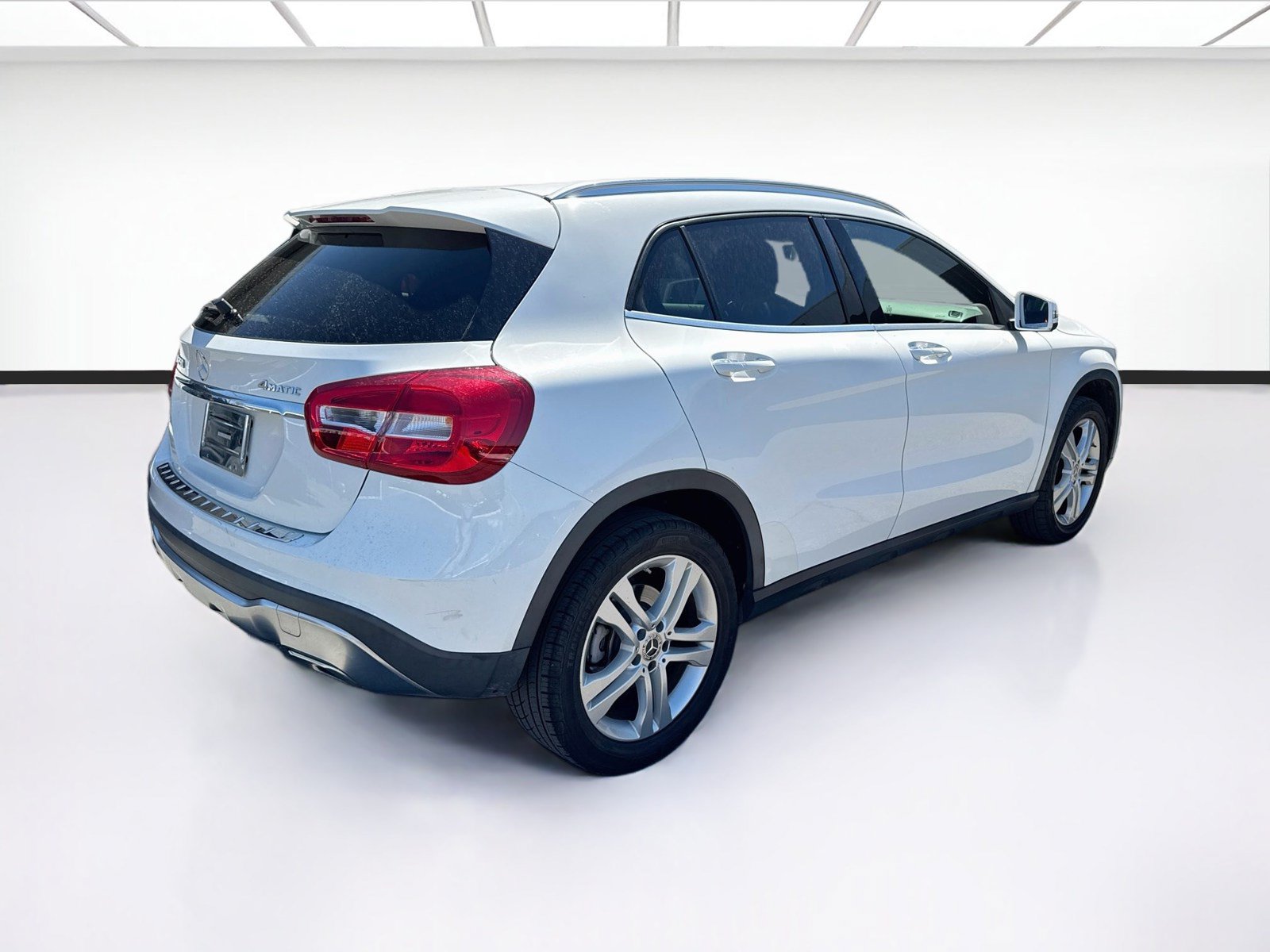 Used 2019 Mercedes-Benz GLA 250 4MATIC image 4