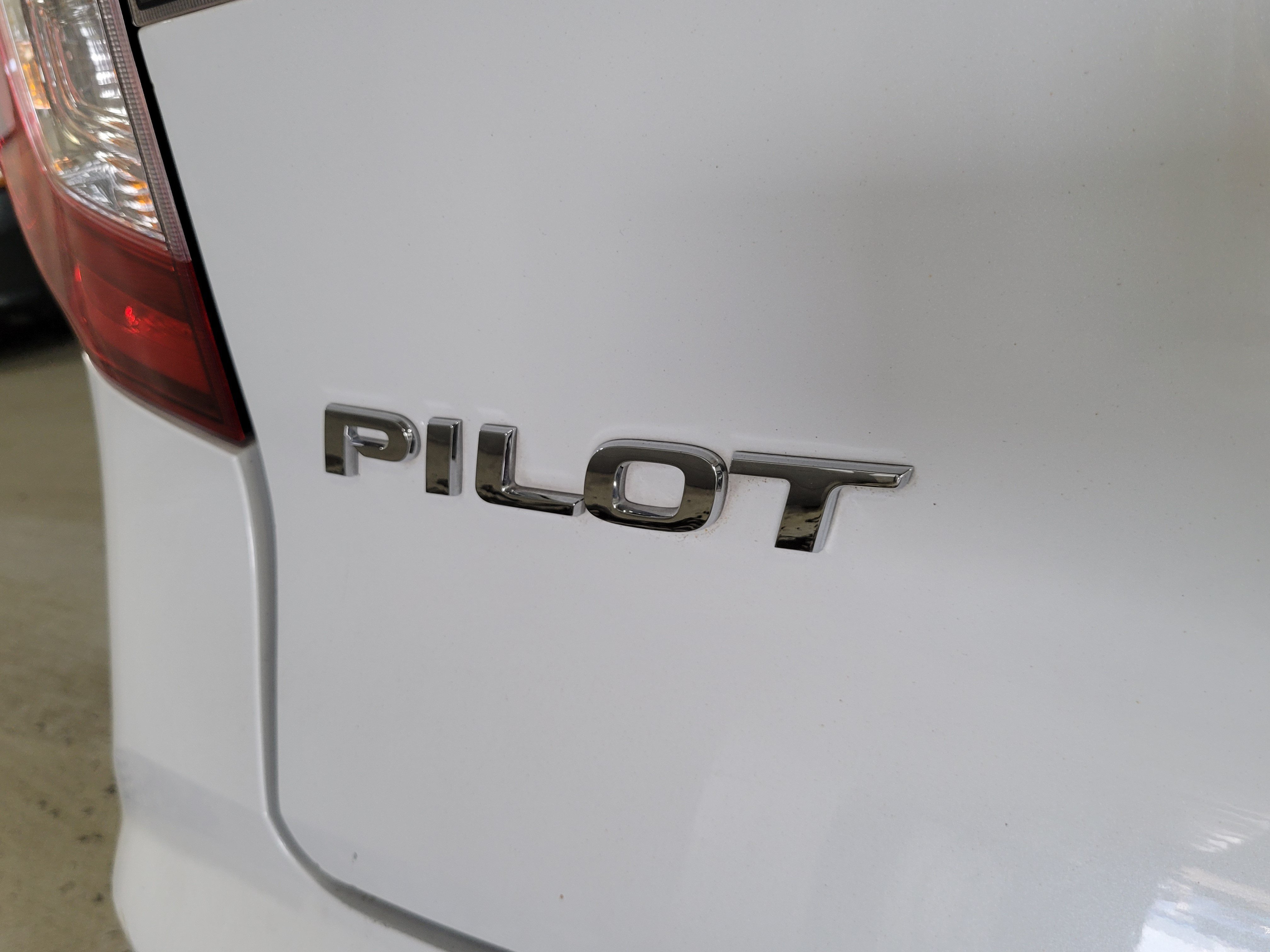 Certified 2020 Honda Pilot LX image 6