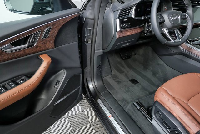 New 2026 Audi Q8 Premium Plus image 8