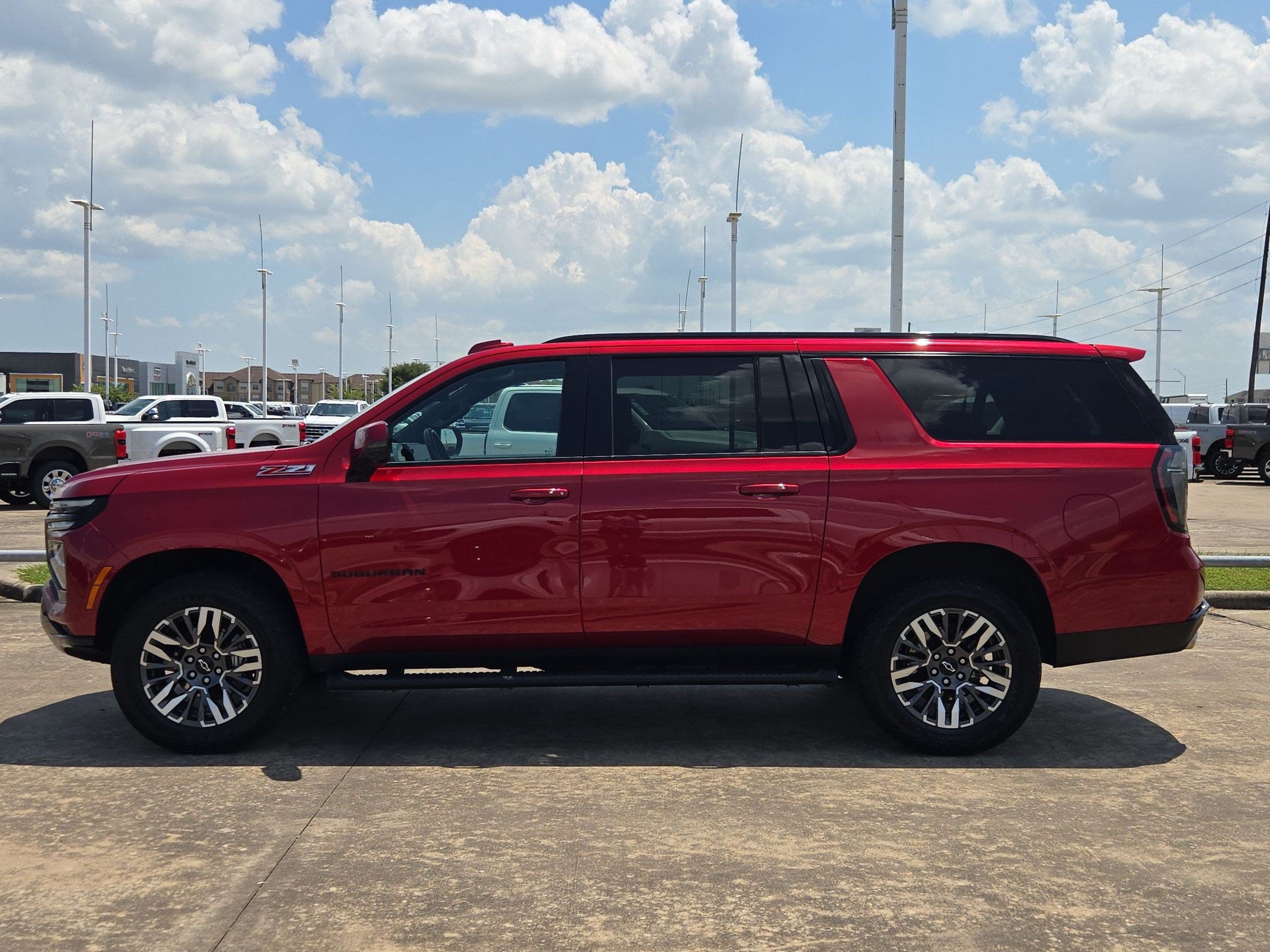 Used 2025 Chevrolet Suburban Z71 w/ Comfort Package AWD/4WD image 9