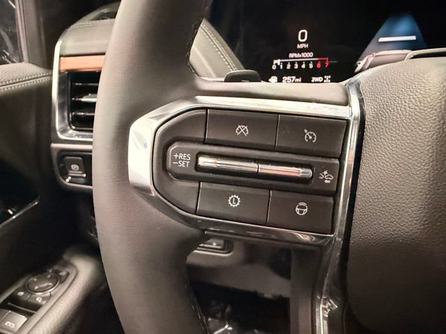 Used 2025 GMC Yukon Denali w/ Denali Reserve Package AWD/4WD image 39