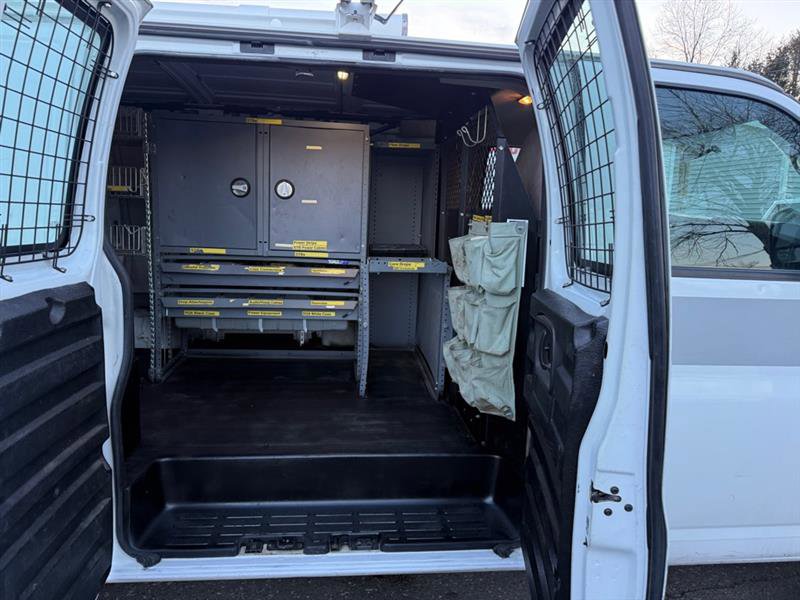 Used 2011 Chevrolet Express 2500 image 16