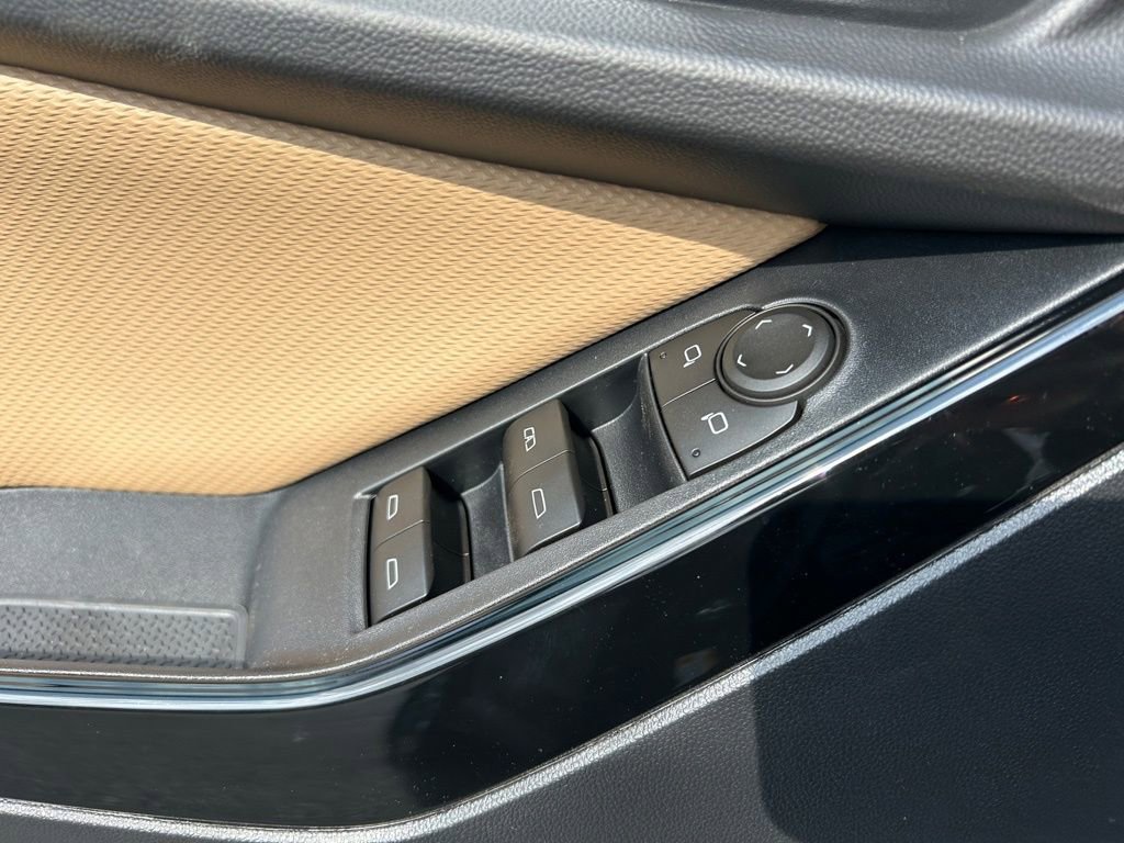 New 2026 Chevrolet Equinox ACTIV w/ Safety and Technology Package image 57