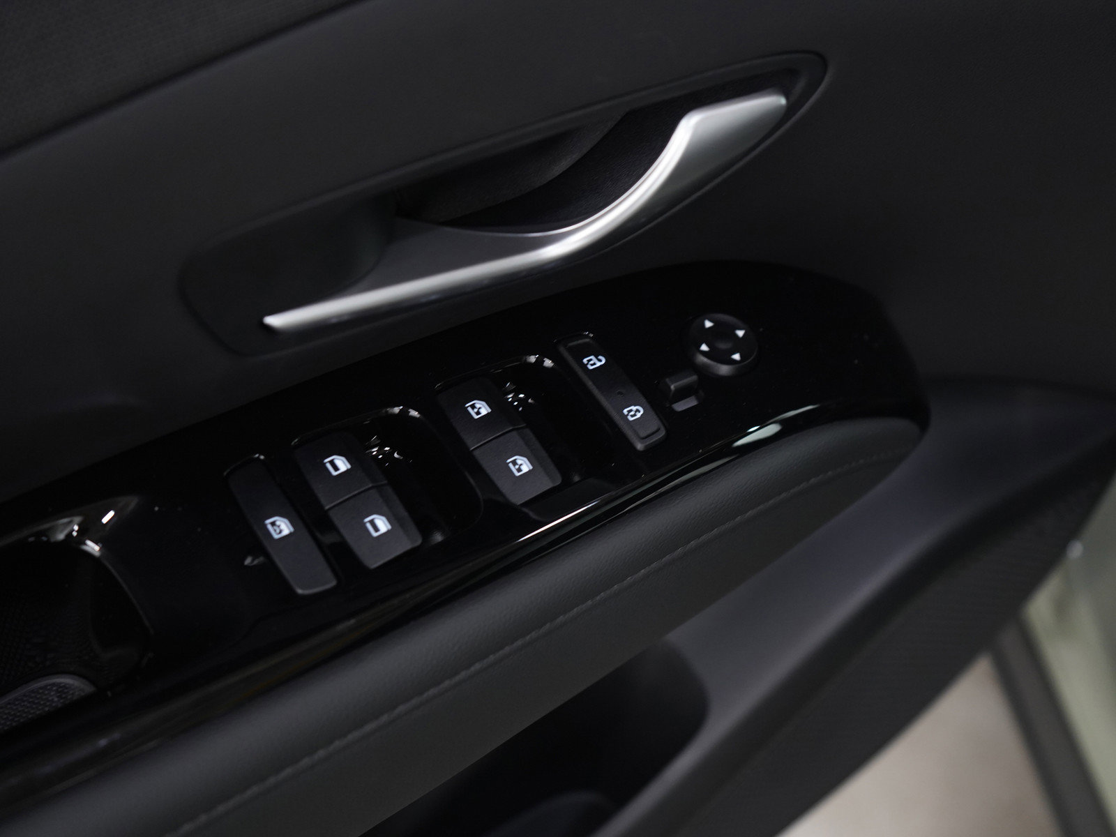 Used 2024 Hyundai Santa Cruz Limited image 17