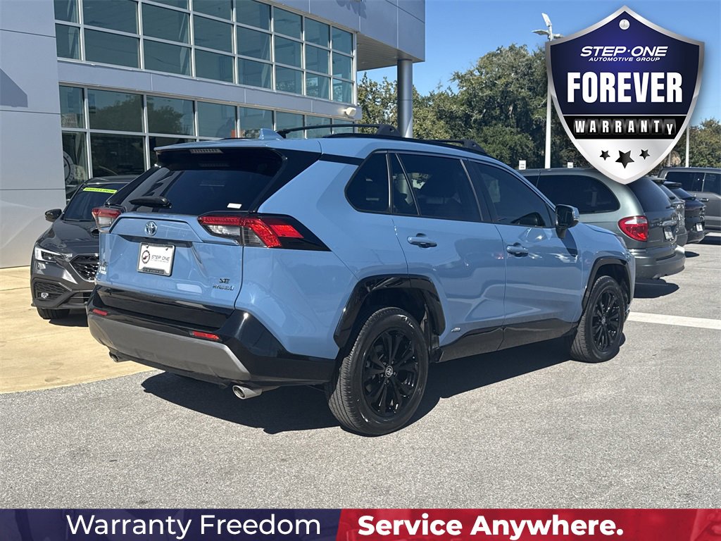 Used 2024 Toyota RAV4 SE image 8