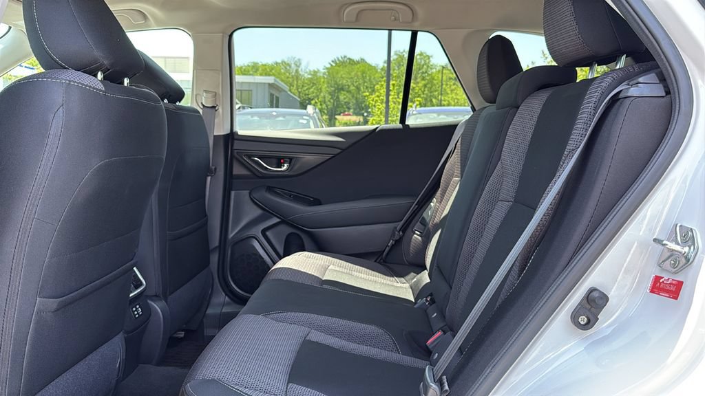 Used 2024 Subaru Outback Premium w/ Popular Package #1 AWD/4WD image 25