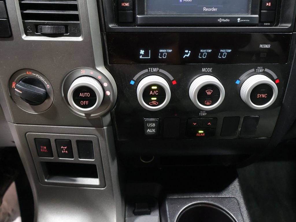 Used 2016 Toyota Sequoia SR5 AWD/4WD image 26