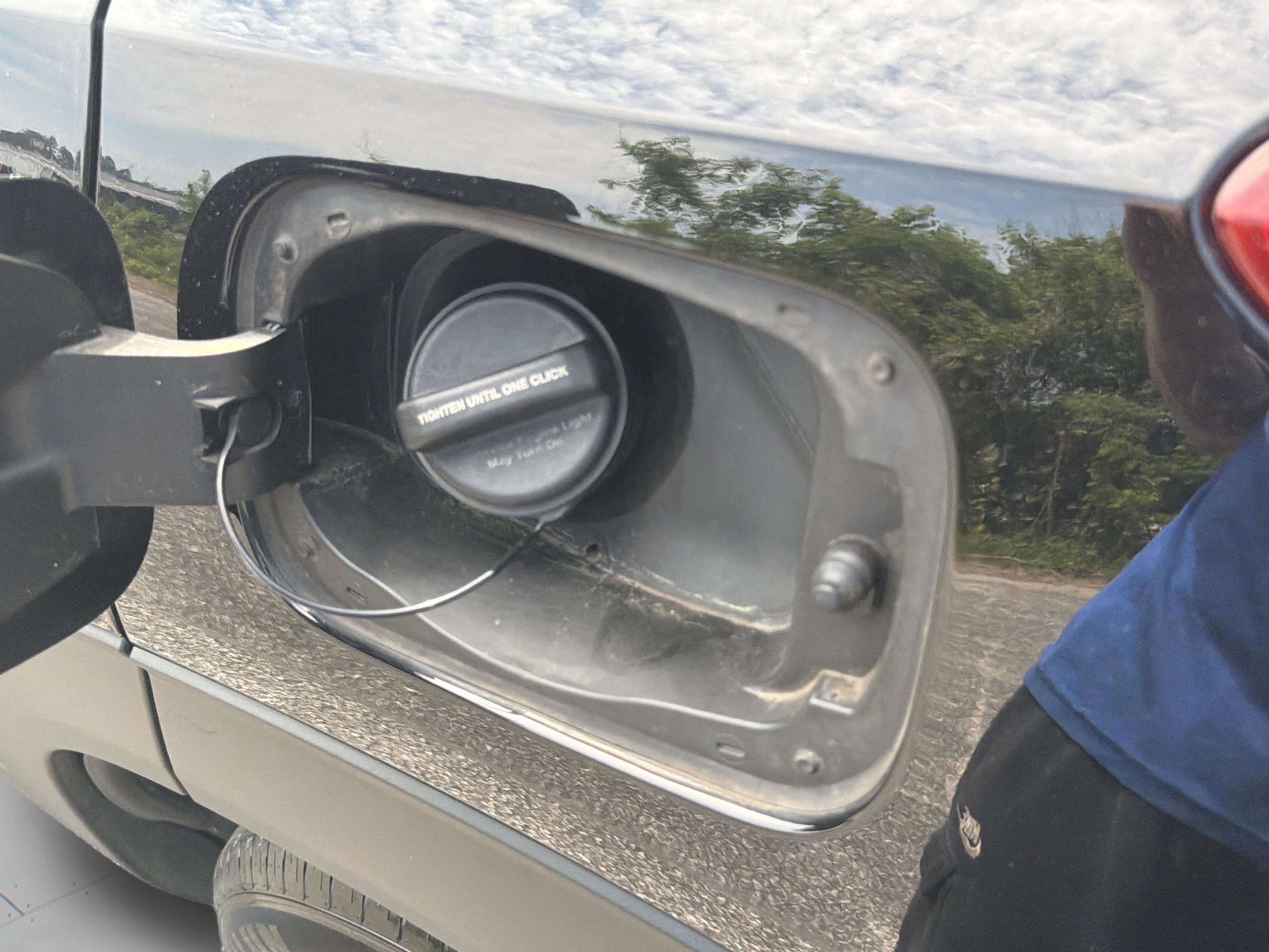 Used 2023 Chevrolet TrailBlazer LS FWD image 32