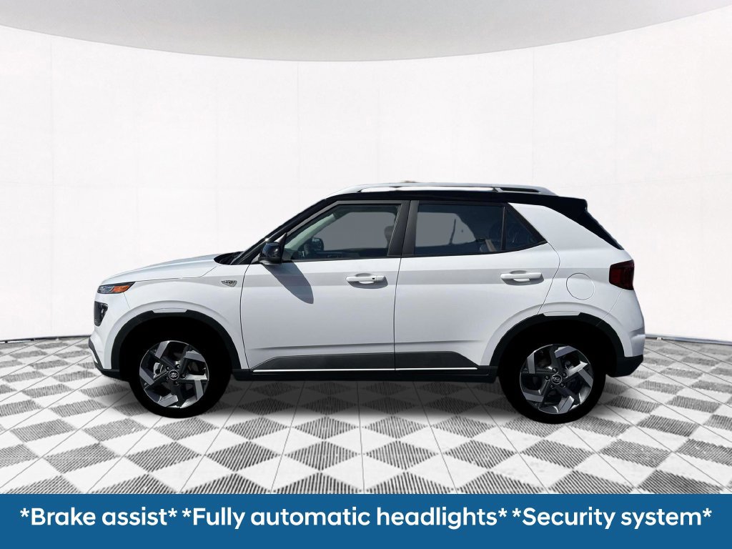 New 2026 Hyundai Venue SEL FWD image 4