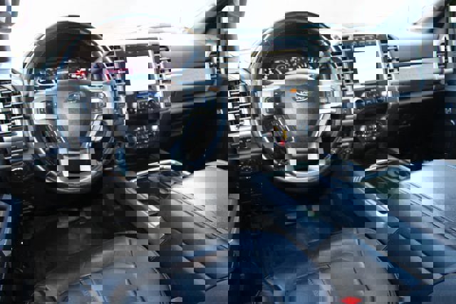 Used 2021 Ford F250 Platinum w/ FX4 Off-Road Package image 5