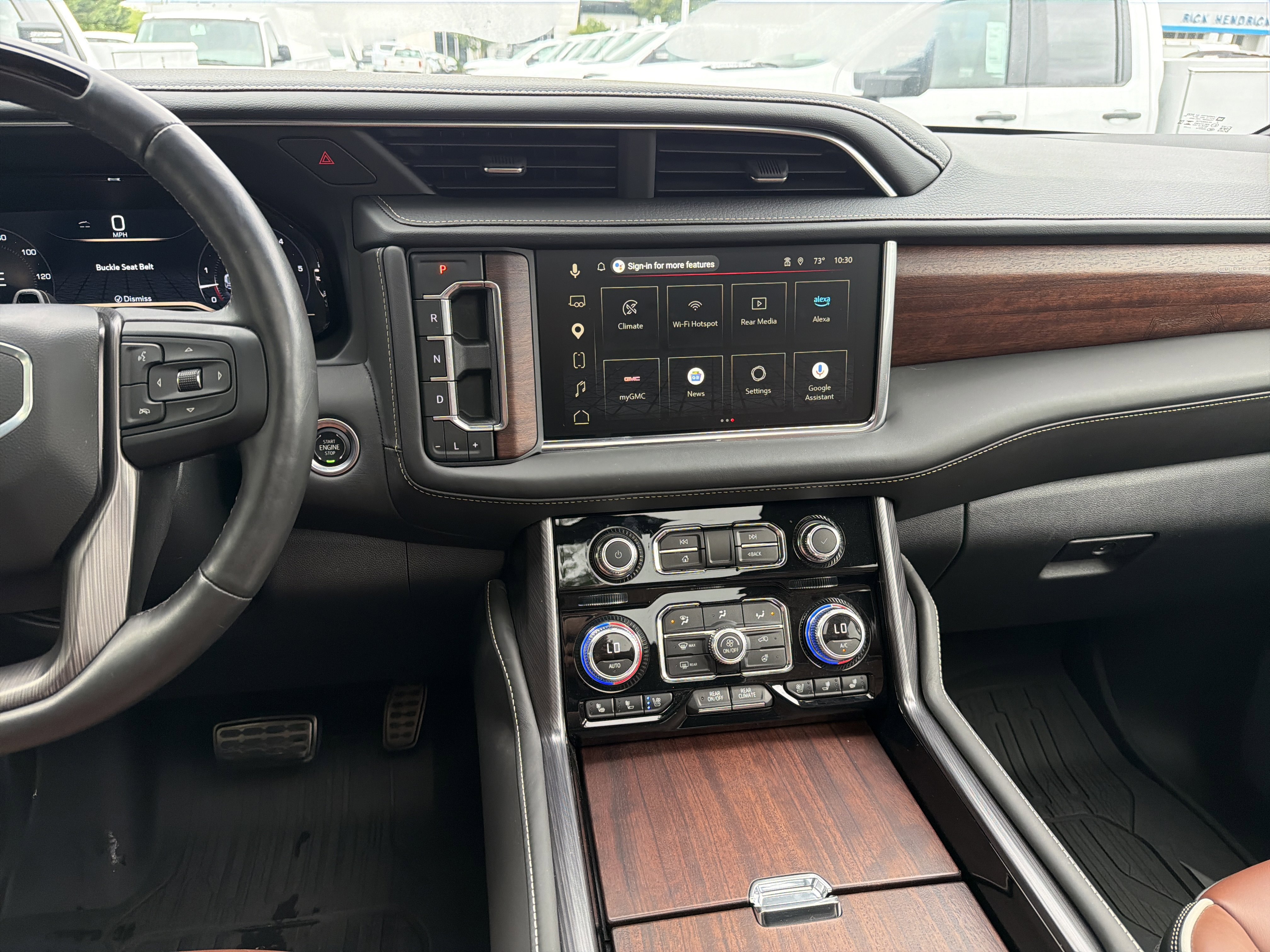 Used 2024 GMC Yukon XL Denali Ultimate AWD/4WD image 31